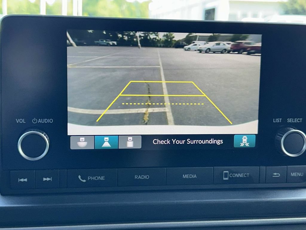 Used 2025 Honda Pilot Sport image 38
