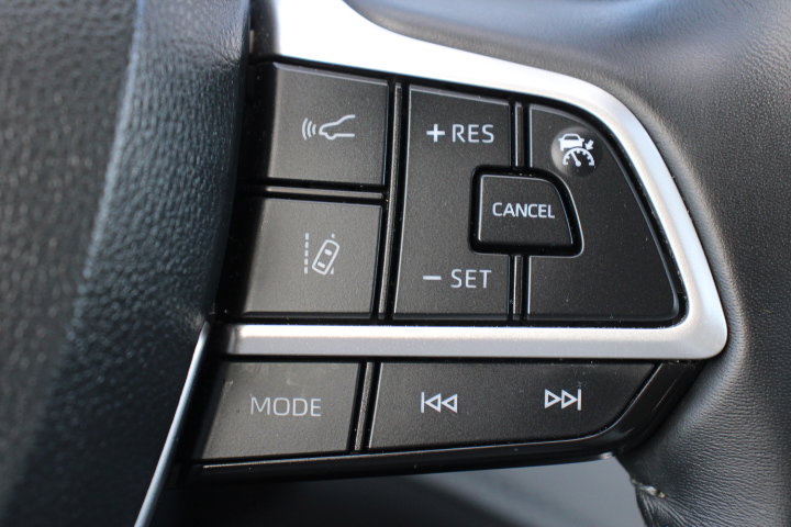 Used 2023 Toyota Highlander XLE FWD image 27
