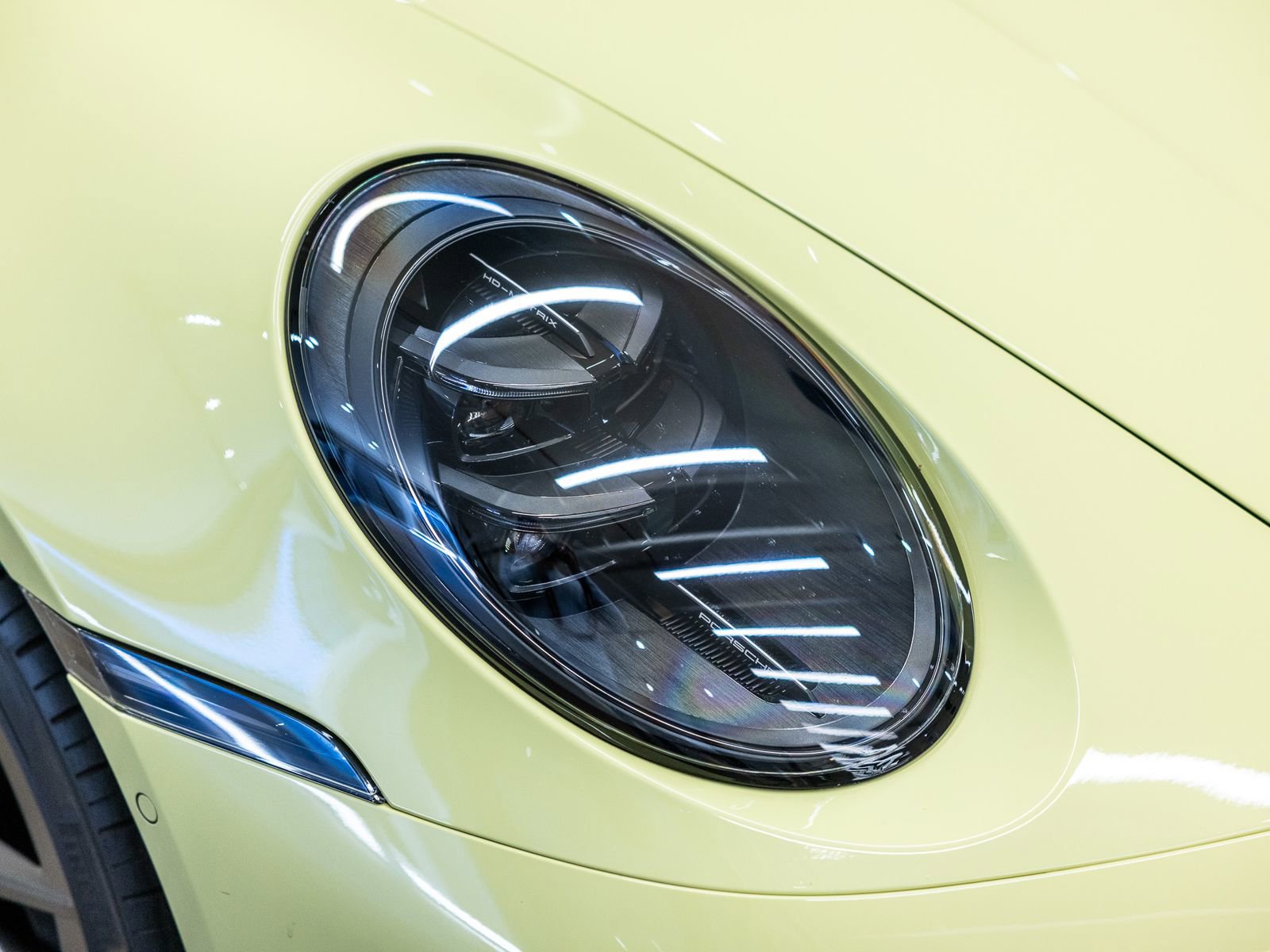 Certified 2025 Porsche 911 Carrera image 13