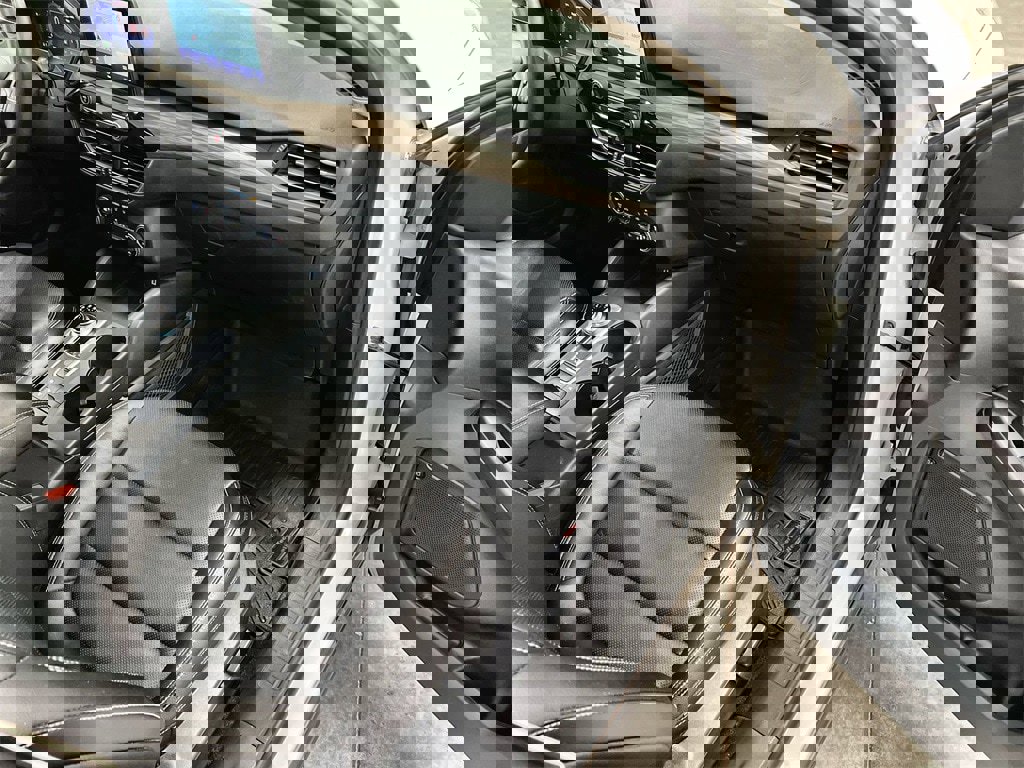 Used 2020 Ford Escape Titanium w/ Titanium Premium Package 2.0 image 30