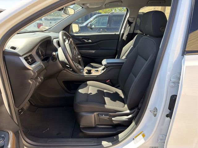 Used 2023 GMC Acadia SLE w/ Elevation Edition FWD image 7