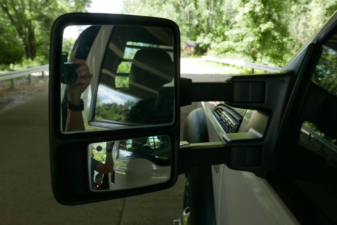 Used 2011 Ford F550 2WD Regular Cab Super Duty w/ Payload Upgrade Pkg image 13