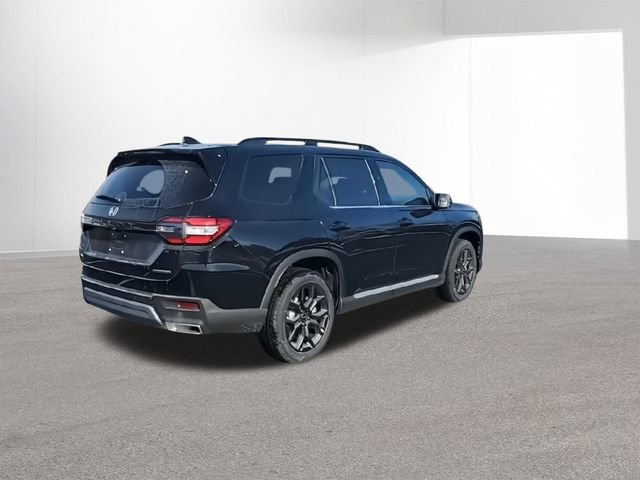 New 2025 Honda Pilot Touring image 9