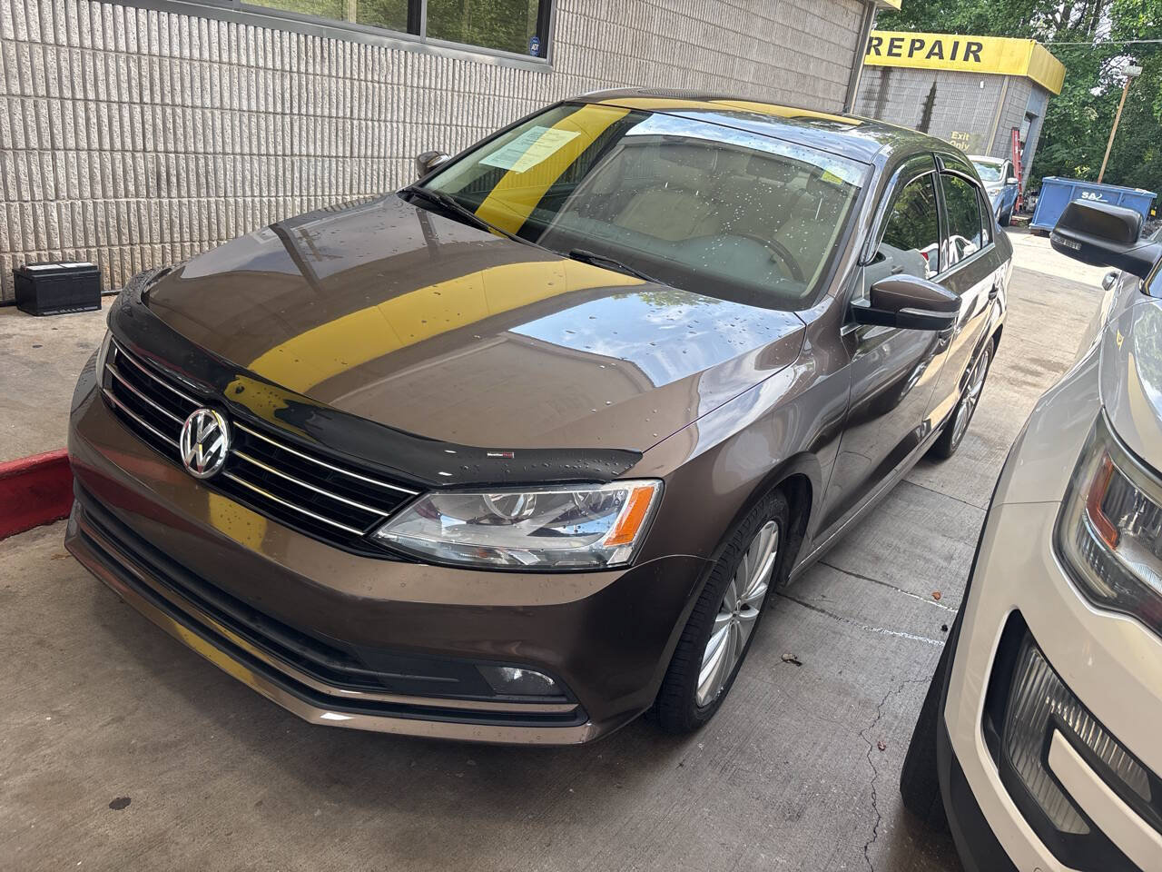 Used 2016 Volkswagen Jetta SEL FWD image 3