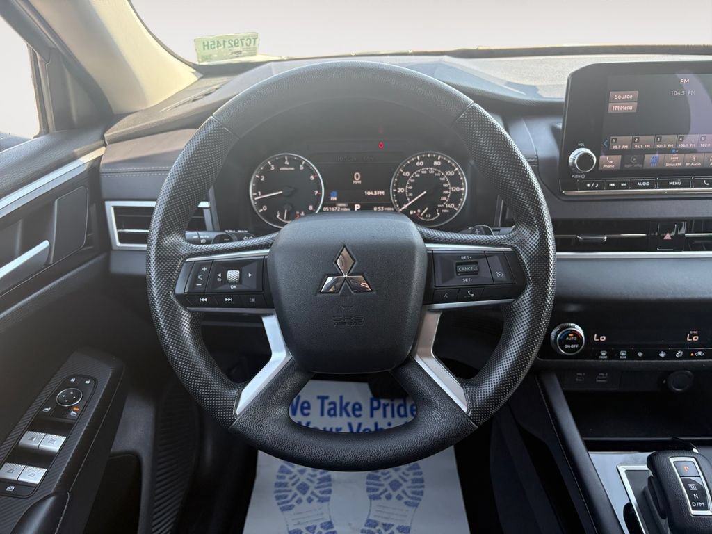 Used 2024 Mitsubishi Outlander ES FWD image 12
