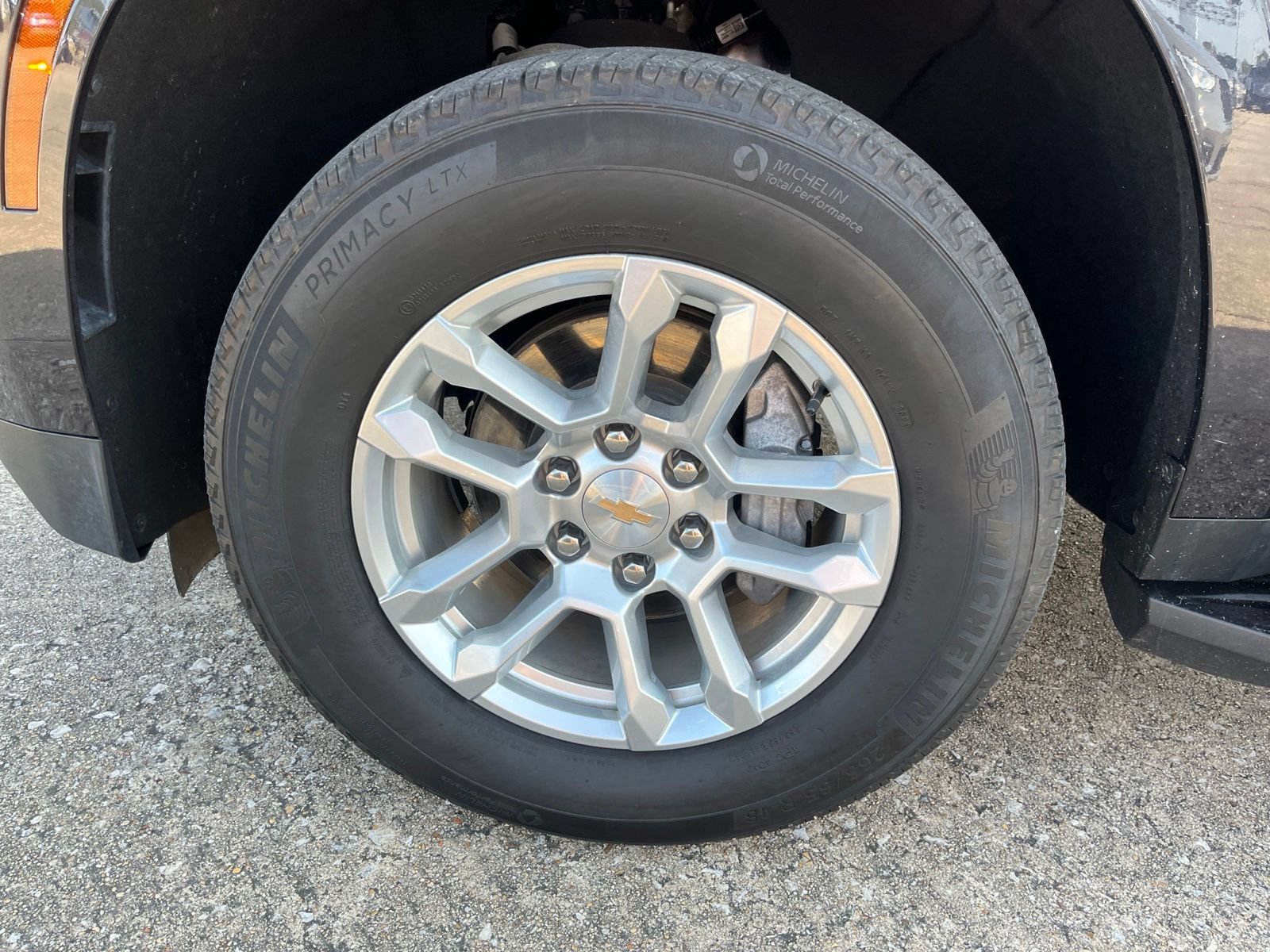 Used 2025 Chevrolet Tahoe LT RWD image 7