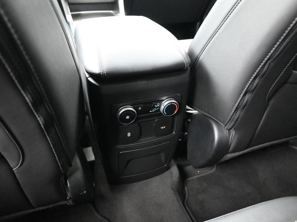 Used 2022 Ford Explorer XLT w/ Equipment Group 202A image 22