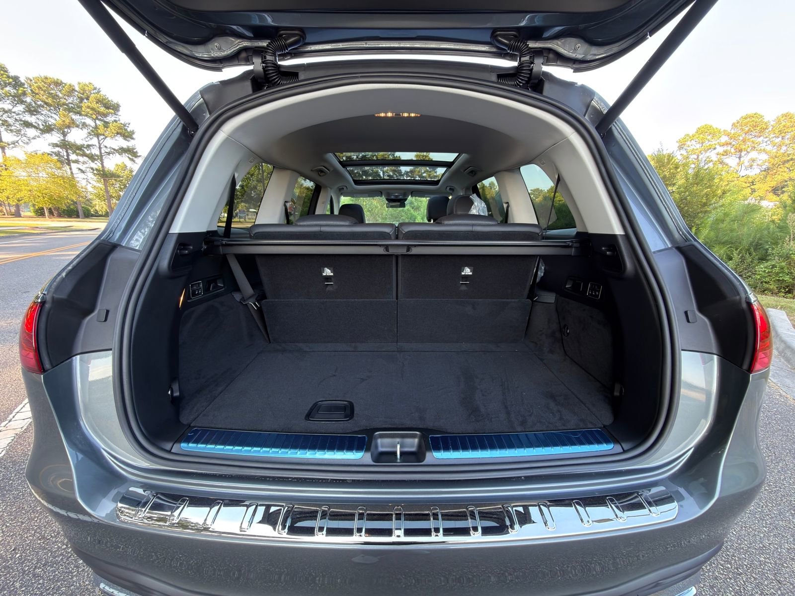 New 2026 Mercedes-Benz GLS 450 4MATIC image 18