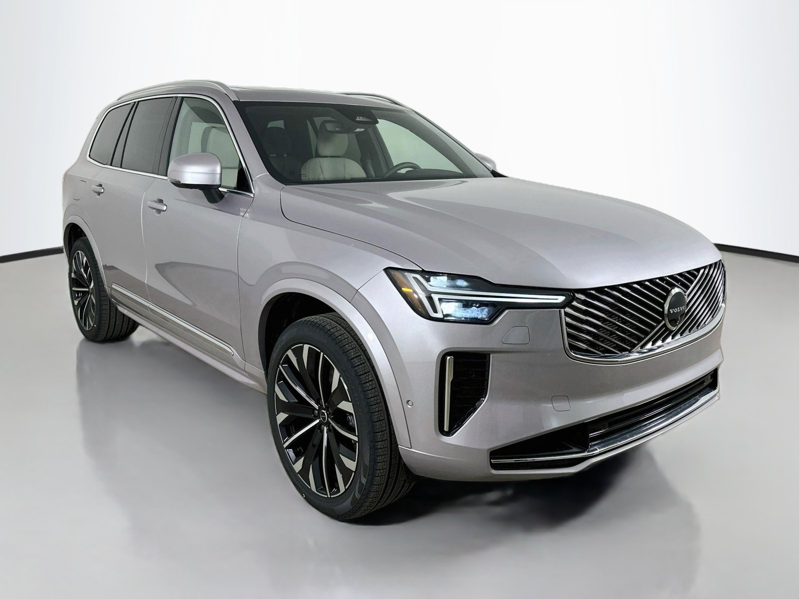 New 2026 Volvo XC90 T8 Plus w/ Protection Package AWD/4WD image 3