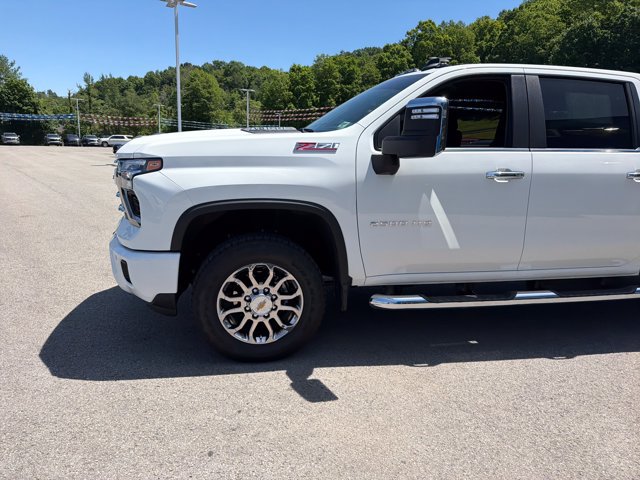 Used 2026 Chevrolet Silverado 2500 LT w/ Z71 Chrome Sport Edition AWD/4WD image 9