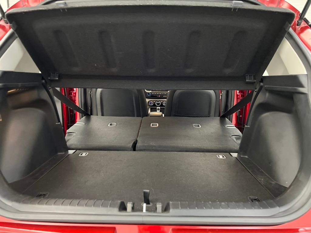 Used 2025 Hyundai Venue SEL image 29