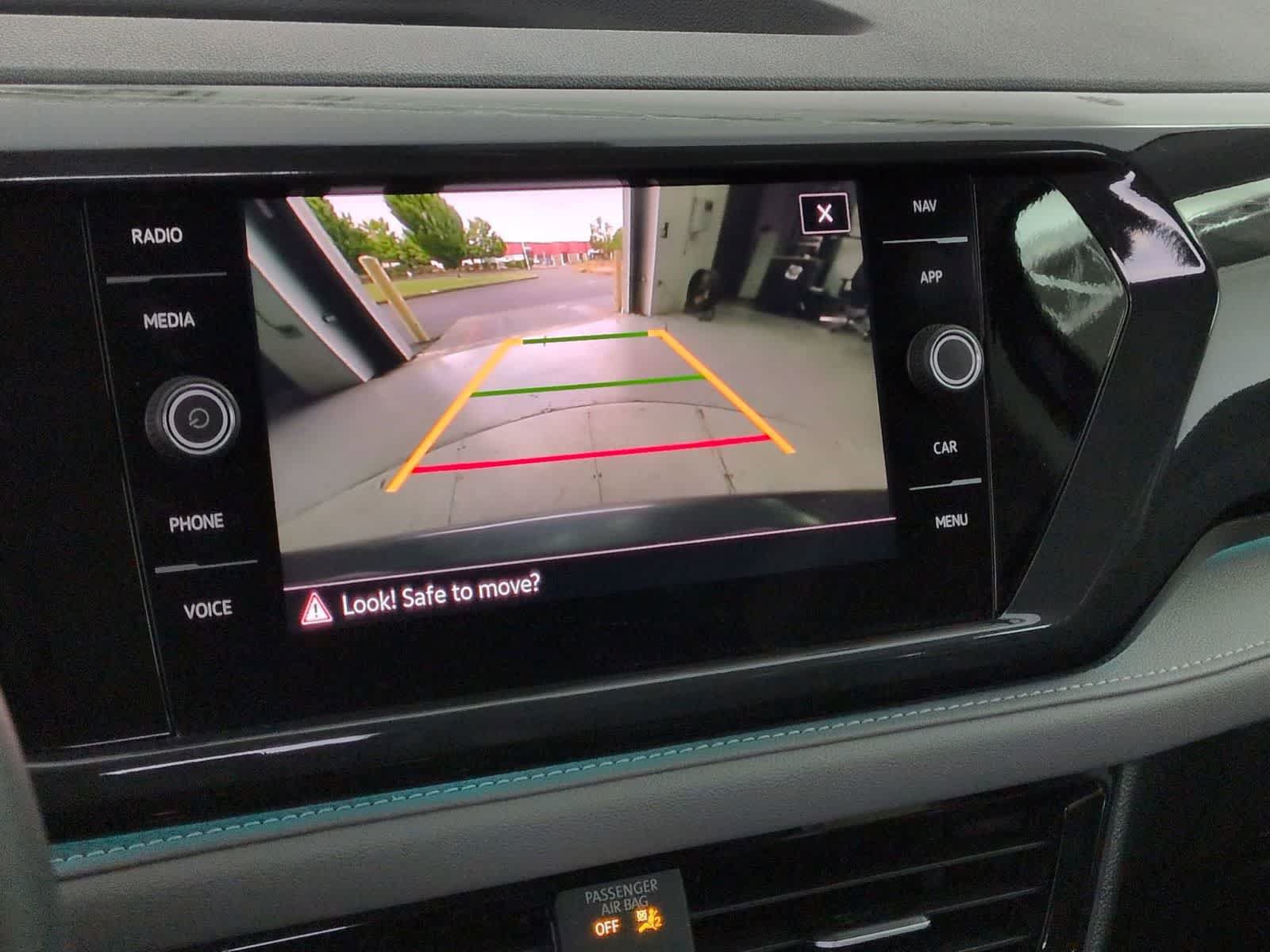 Certified 2022 Volkswagen Taos SEL AWD/4WD image 28