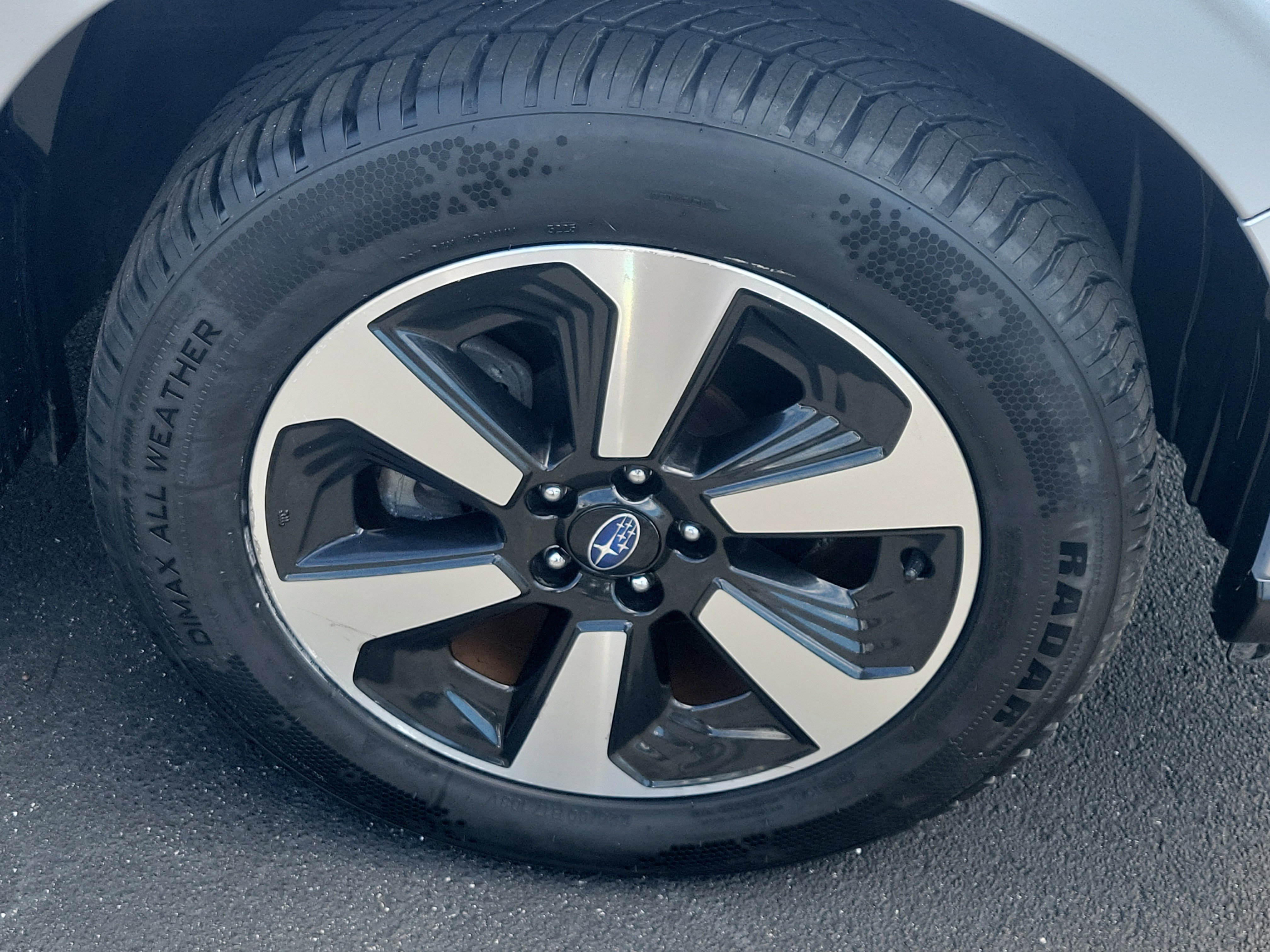 Used 2017 Subaru Forester 2.5i Limited image 8