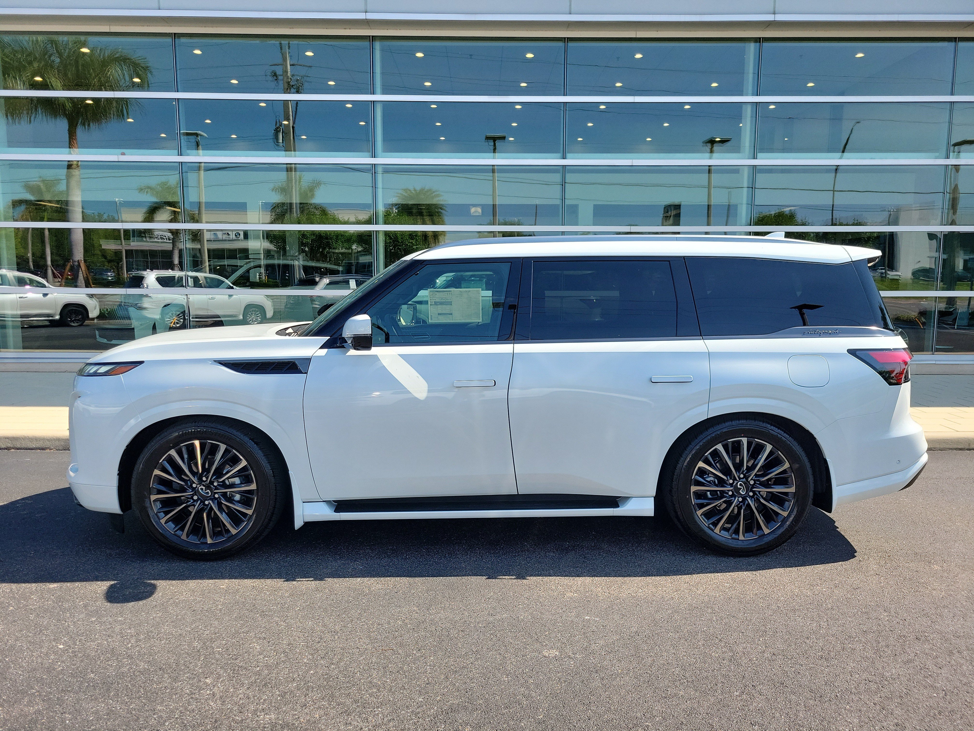 New 2026 INFINITI QX80 Autograph w/ Premium Cargo Package AWD/4WD image 7
