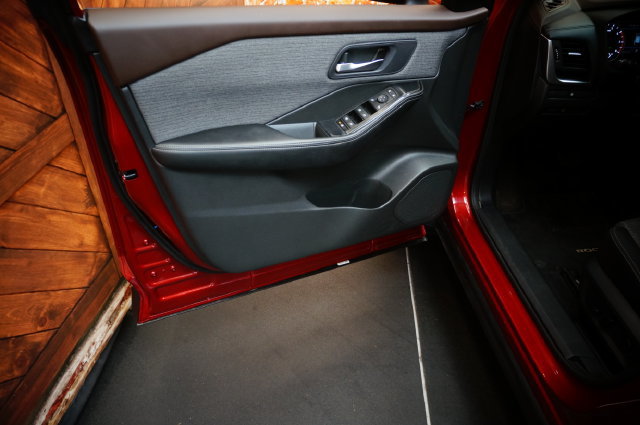 Certified 2023 Nissan Rogue SV AWD/4WD image 32
