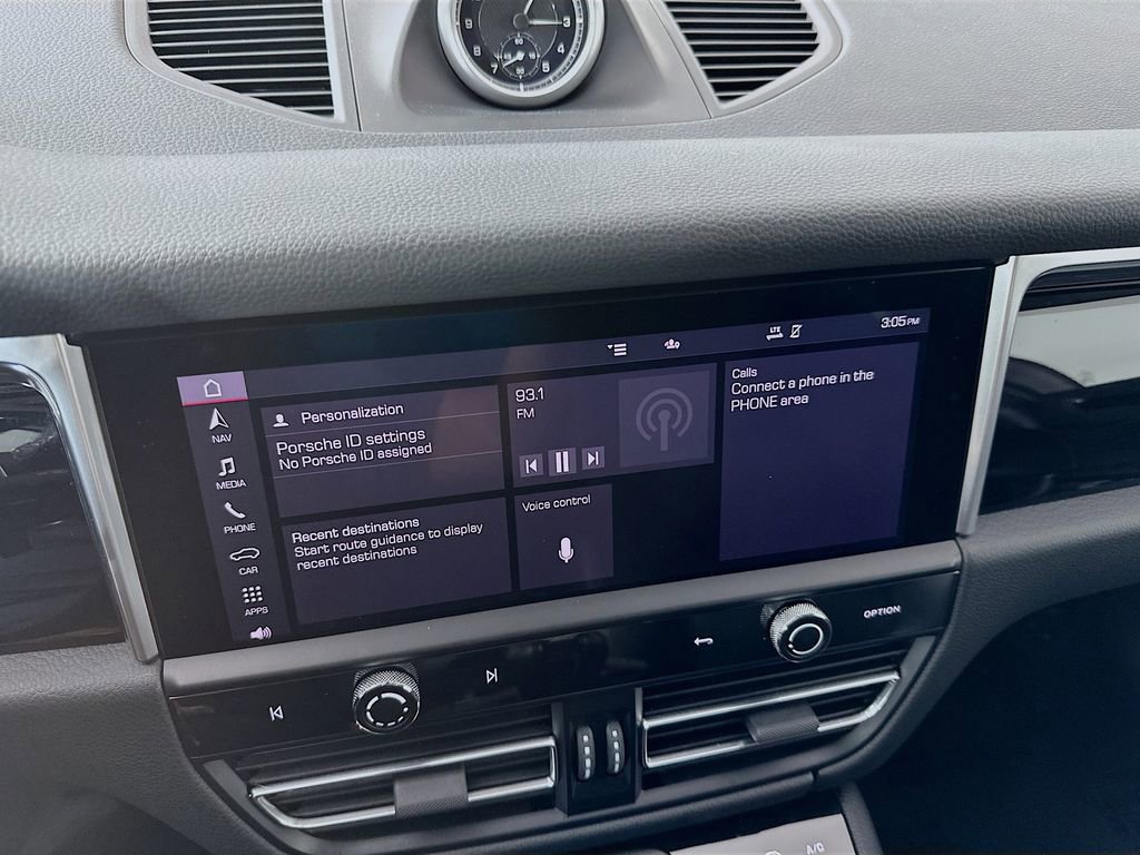 Certified 2023 Porsche Macan S AWD/4WD image 15