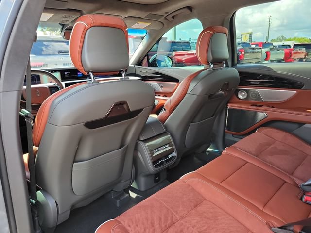 Used 2024 Lincoln Nautilus Black Label w/ Jet Appearance Package (87T) AWD/4WD image 11