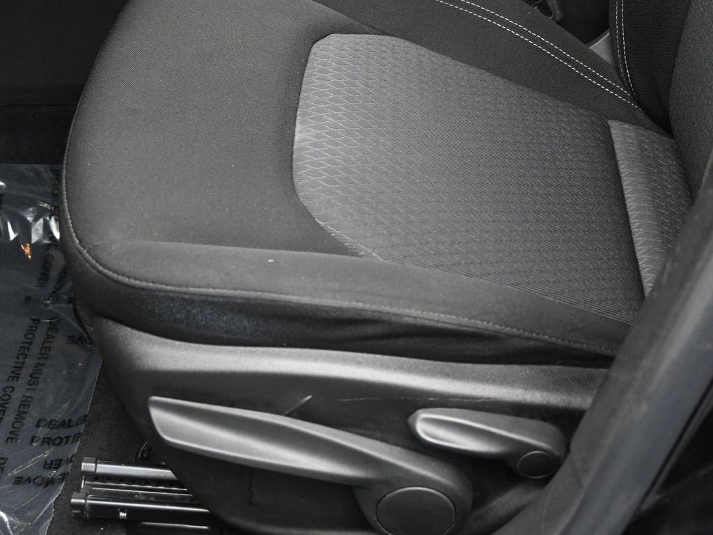 Used 2021 Jeep Renegade Latitude w/ Luxury Group II image 15