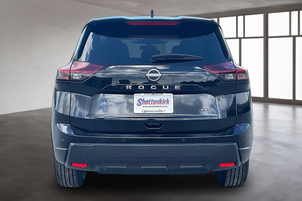 Used 2024 Nissan Rogue S AWD/4WD image 5