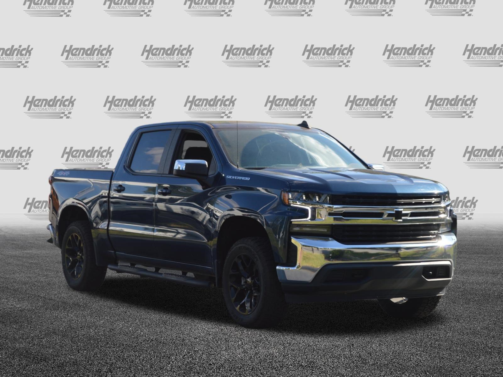 Used 2021 Chevrolet Silverado 1500 LT AWD/4WD image 5