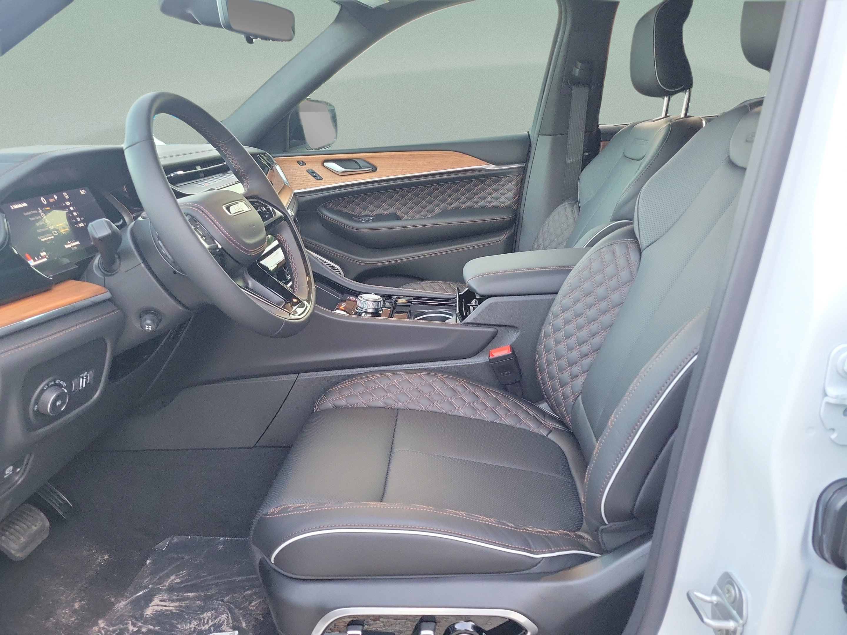 New 2026 Jeep Grand Cherokee Summit w/ Obsidian Package AWD/4WD image 15