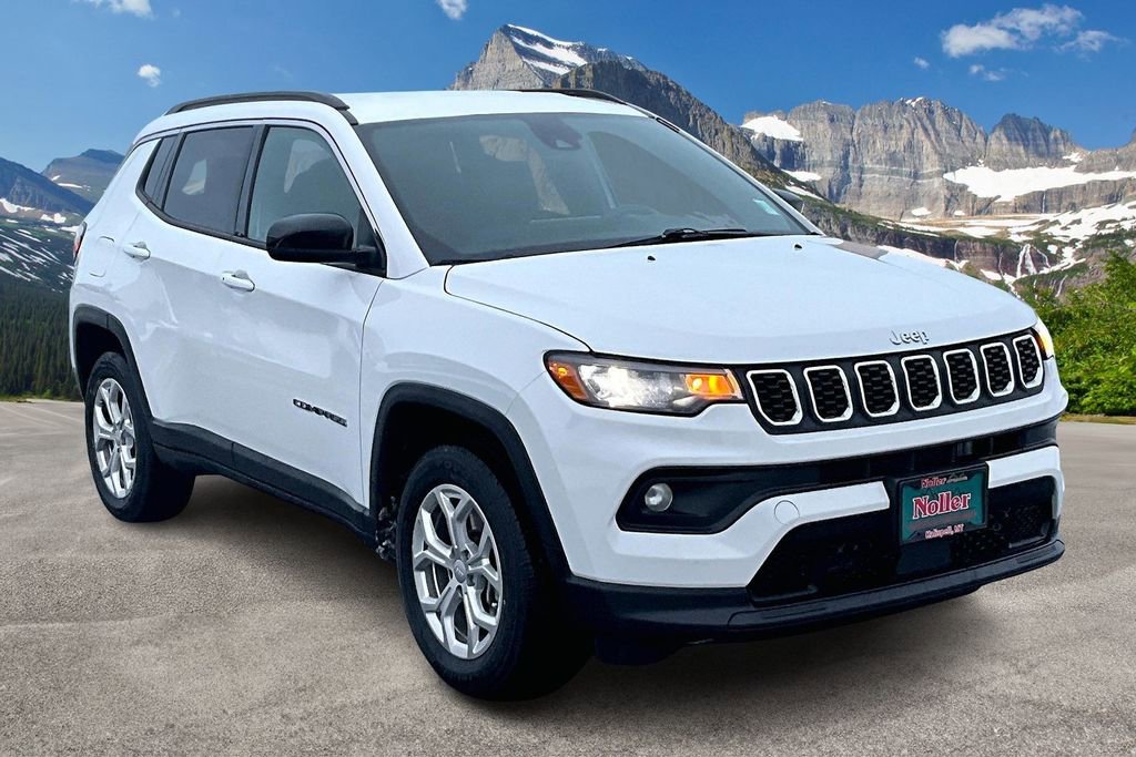 Used 2024 Jeep Compass Latitude image 12