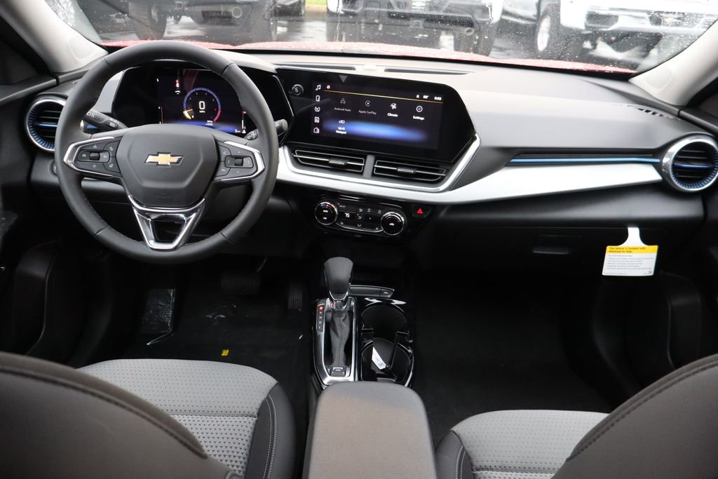 New 2026 Chevrolet Trax LT w/ Sunroof Package FWD image 21