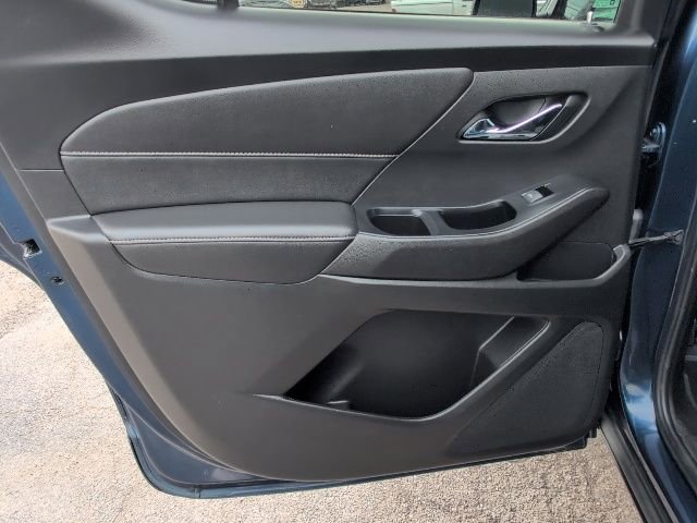 Certified 2023 Chevrolet Traverse LT w/ LPO, Floor Liner Package image 10
