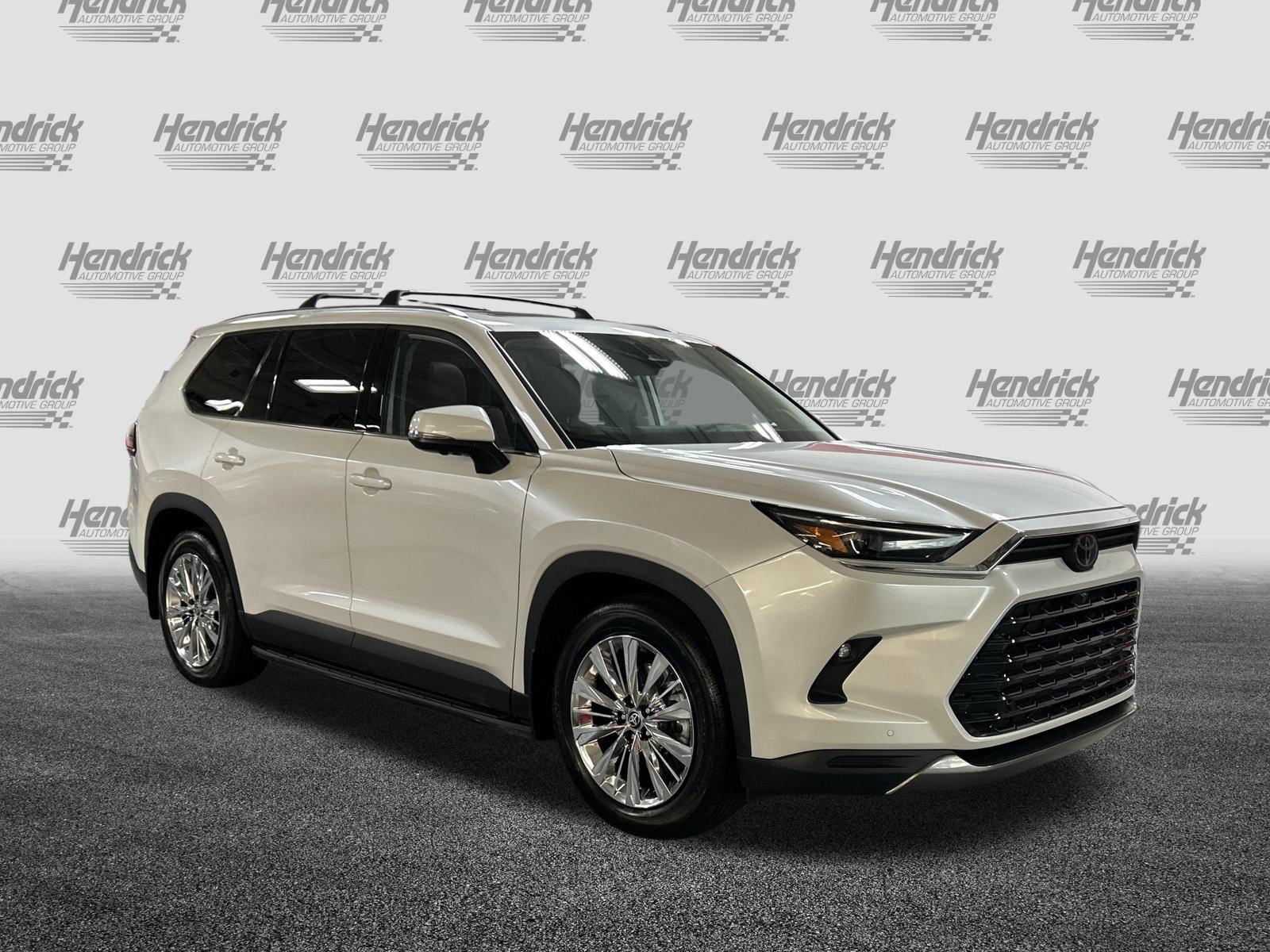 Used 2025 Toyota Grand Highlander AWD image 5