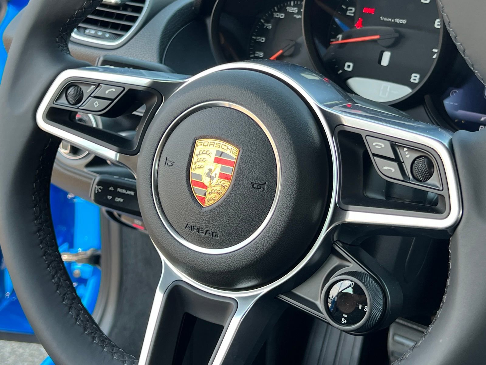 New 2025 Porsche 718 Cayman image 25