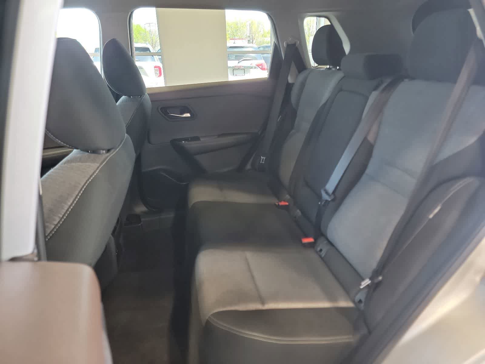 Used 2022 Nissan Rogue SV AWD/4WD image 15