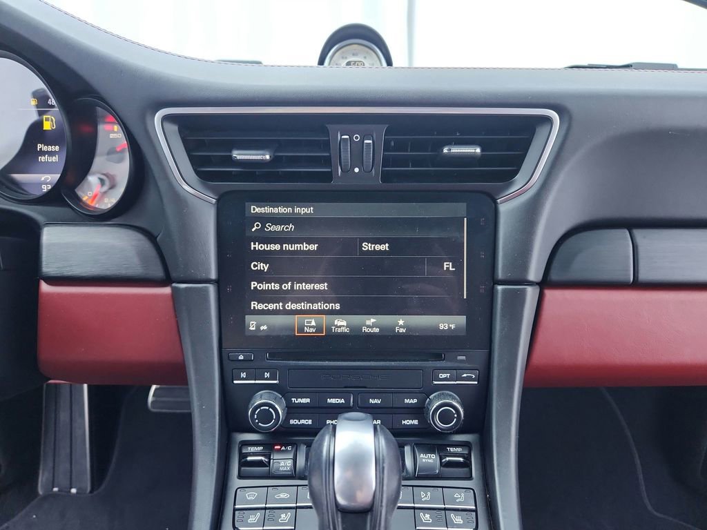 Used 2018 Porsche 911 Carrera 4 GTS image 33