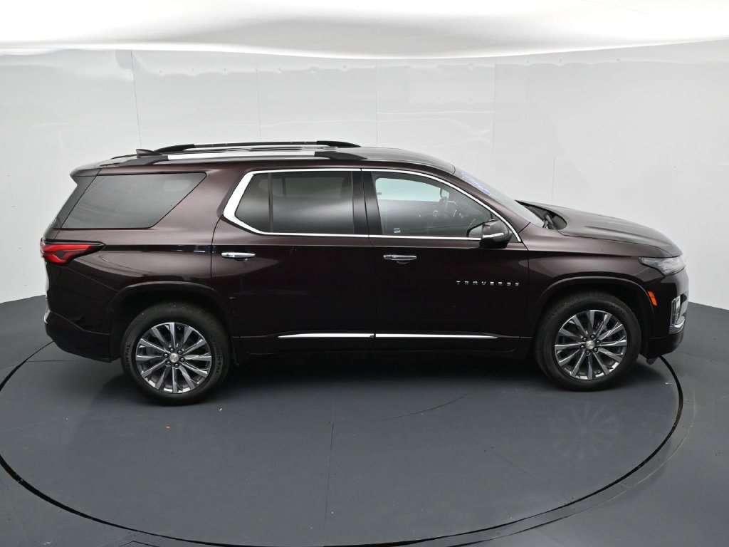 Used 2023 Chevrolet Traverse Premier FWD image 25