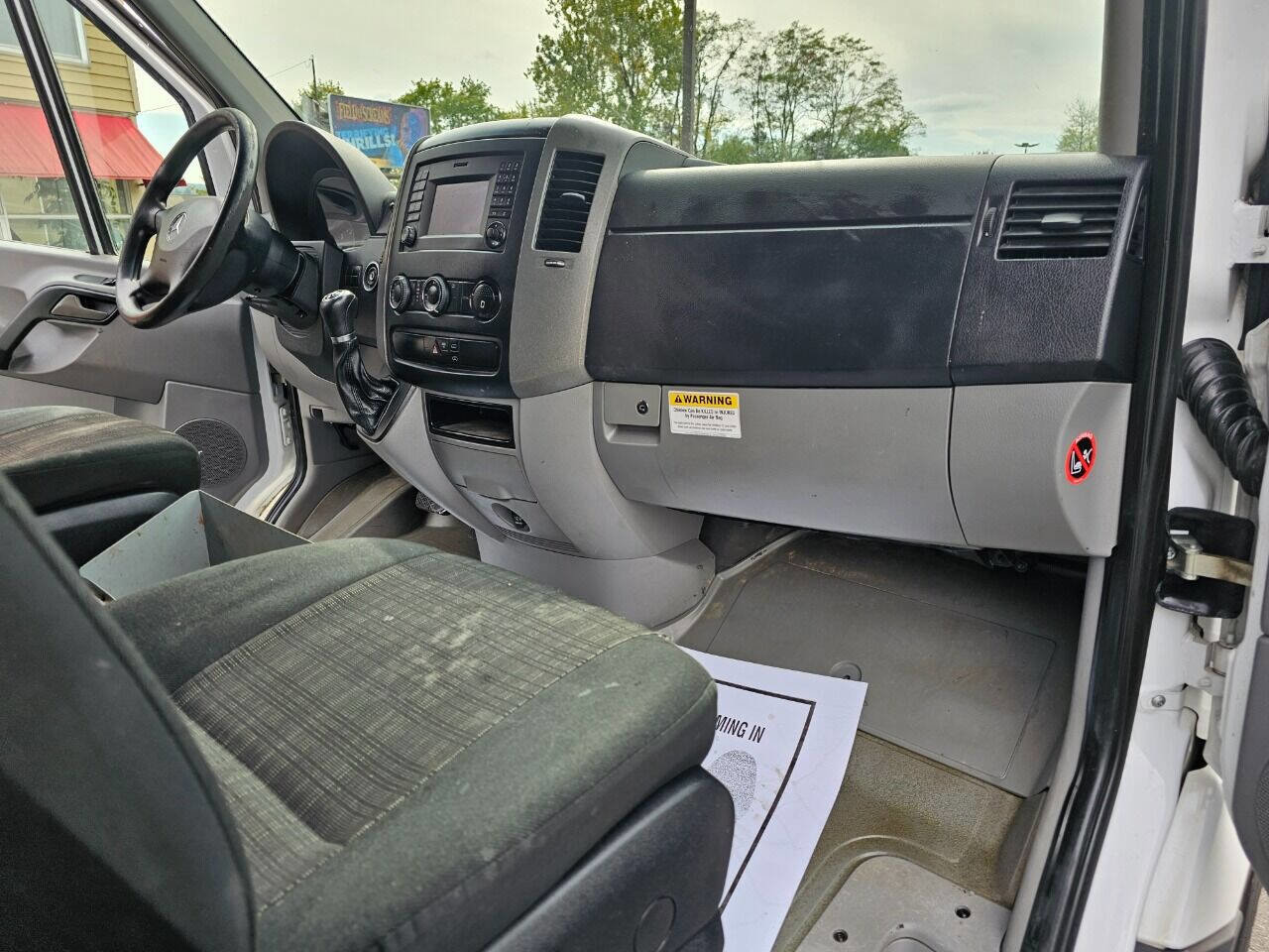 Used 2014 Mercedes-Benz Sprinter 2500 image 26