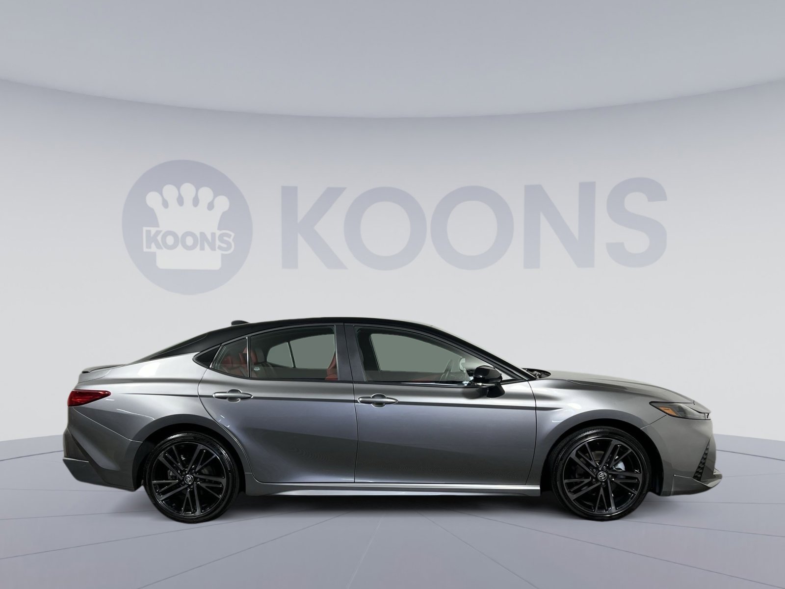 Used 2025 Toyota Camry XSE image 8