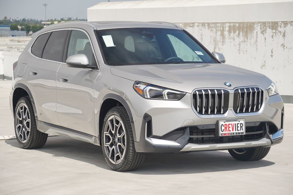 Used 2025 BMW X1 xDrive28i w/ Convenience Package image 3