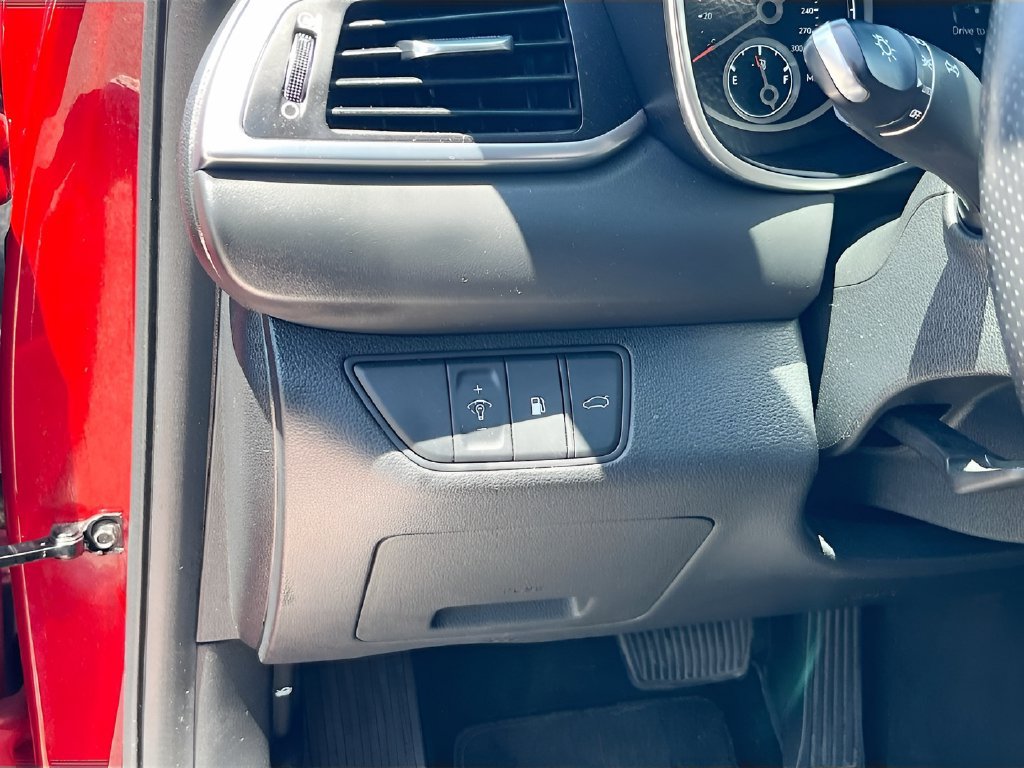 Used 2023 Genesis G70 2.0T RWD image 10
