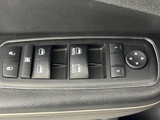 Used 2018 Chrysler 300 S w/ 300S Alloy Package image 23