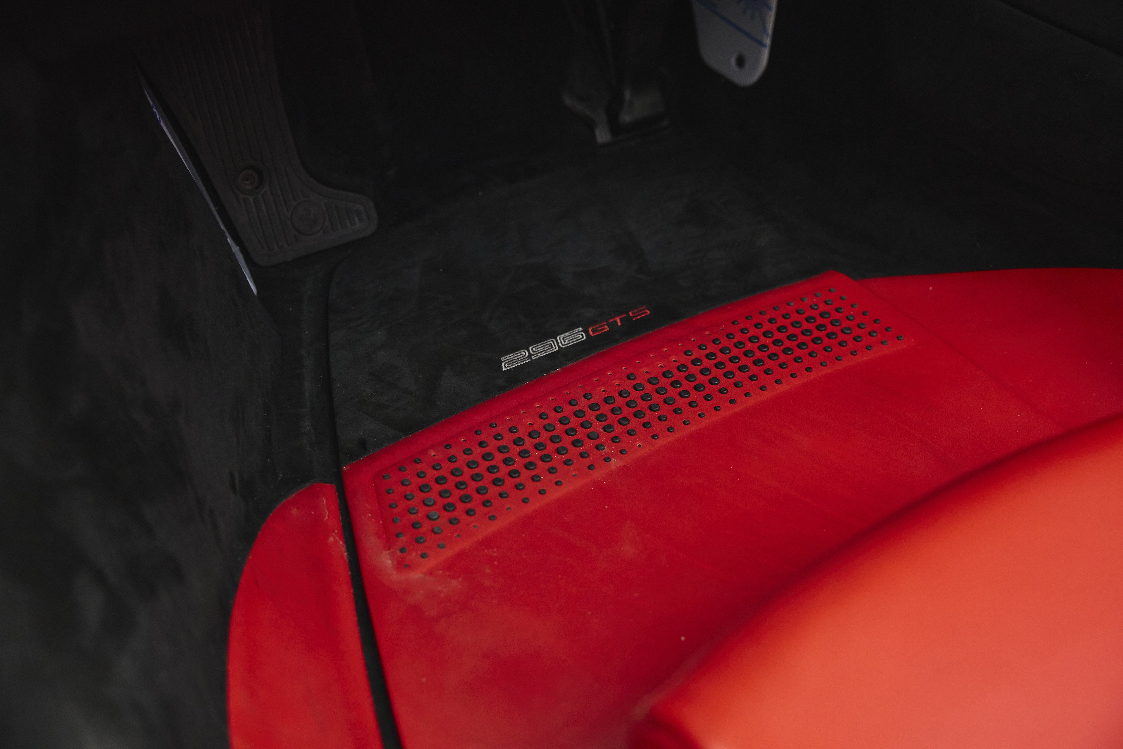 Used 2023 Ferrari 296 GTS RWD image 15