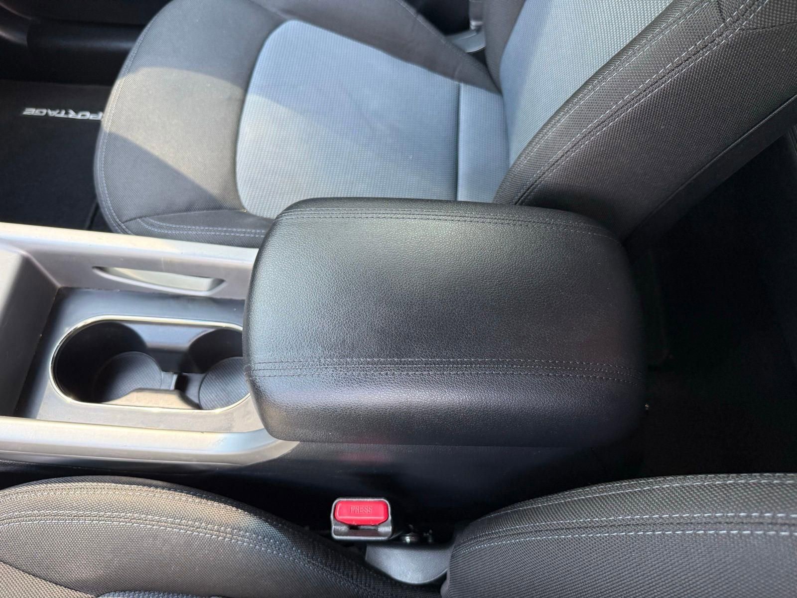 Used 2016 Kia Sportage LX FWD image 48