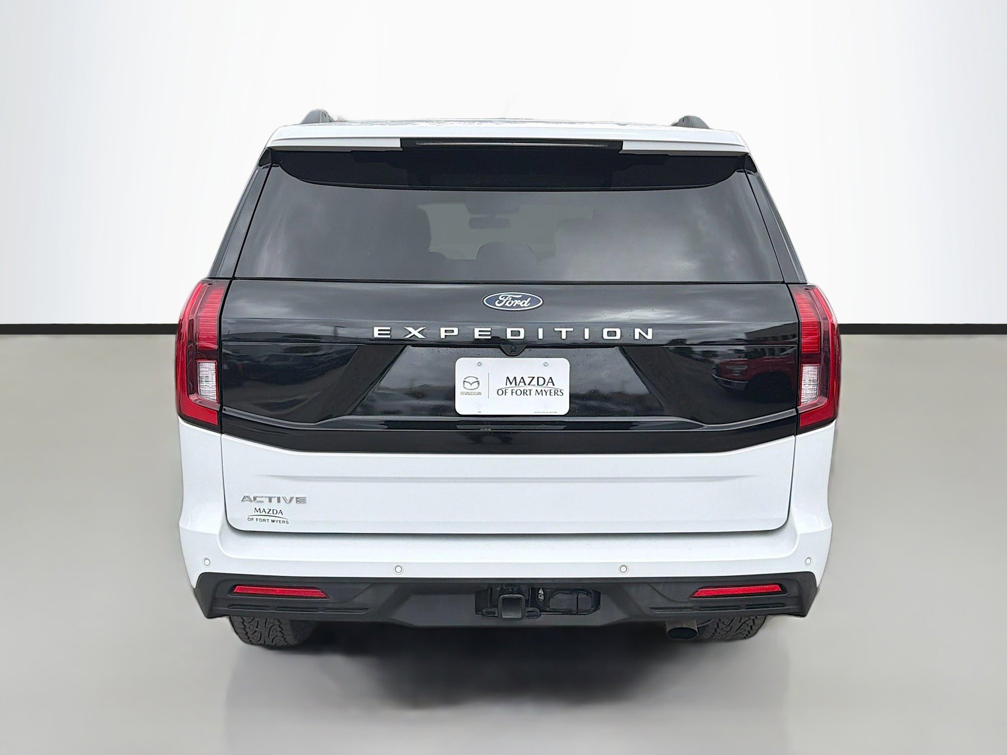 Used 2025 Ford Expedition Active image 4