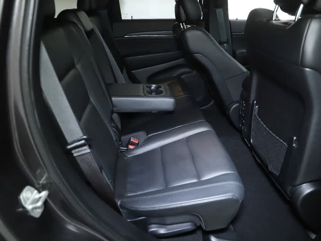 Used 2020 Jeep Grand Cherokee Limited AWD/4WD image 32