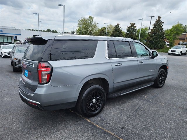 Used 2023 Chevrolet Suburban LT image 7