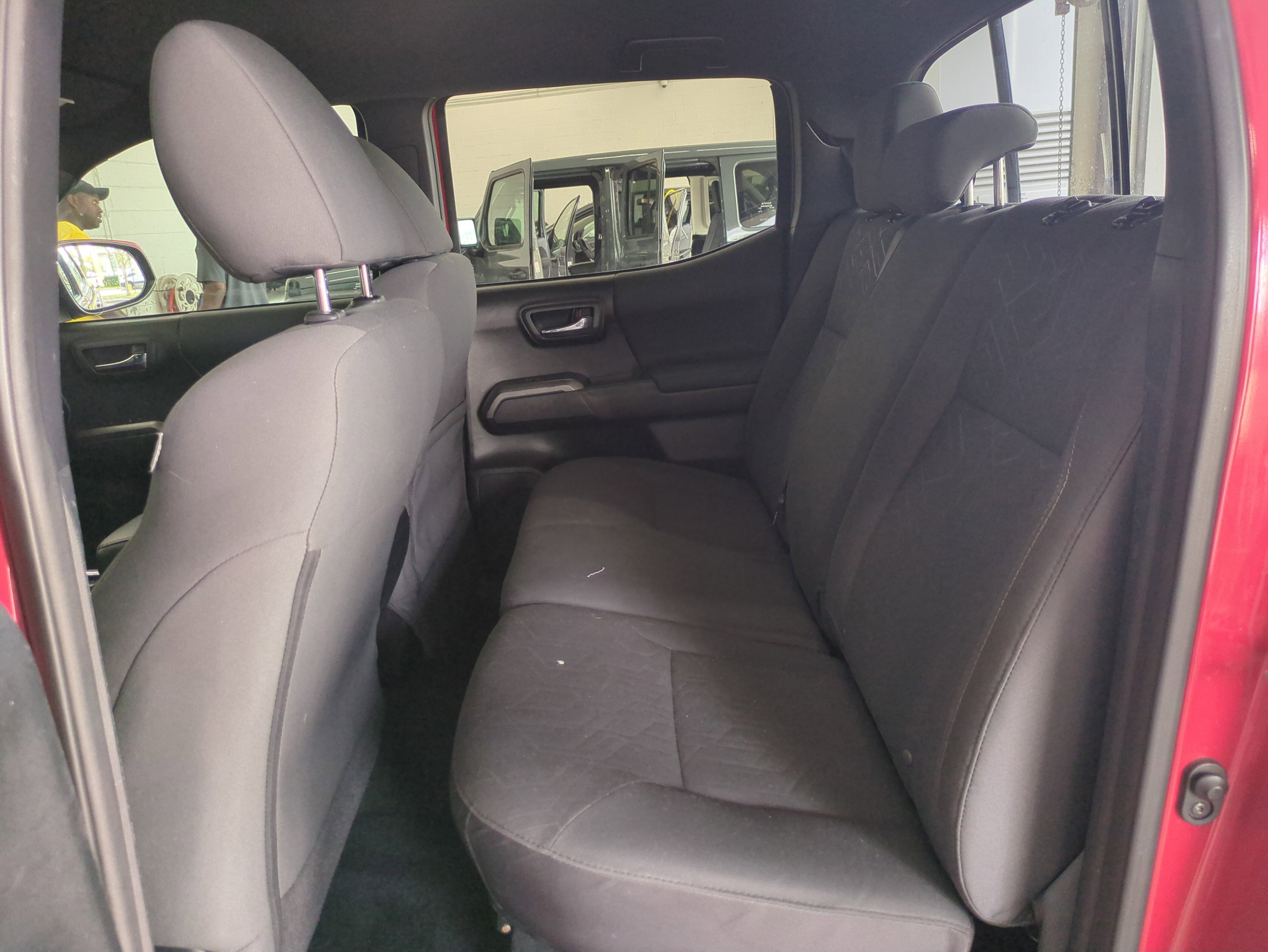 Used 2018 Toyota Tacoma TRD Off-Road image 16