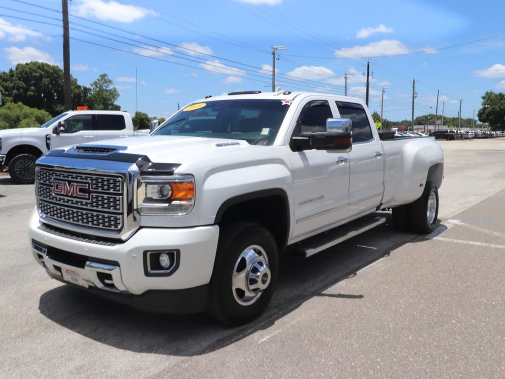 Used 2018 GMC Sierra 3500 Denali w/ Duramax Plus Package AWD/4WD image 5