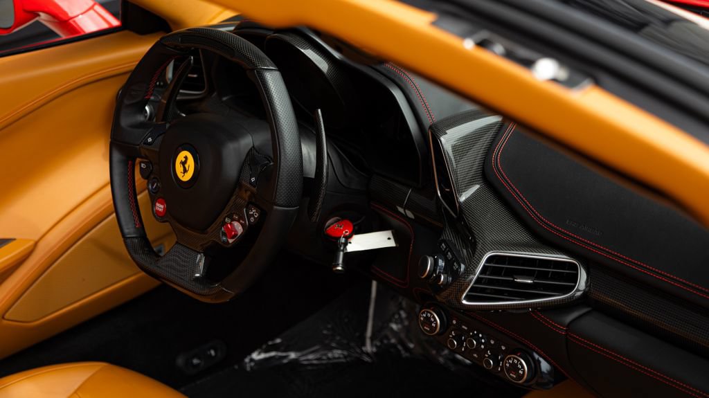 Used 2015 Ferrari 458 Spider RWD image 13