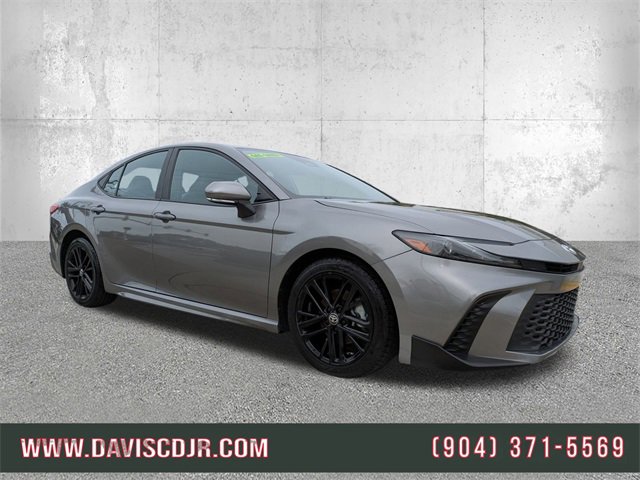 Used 2025 Toyota Camry SE