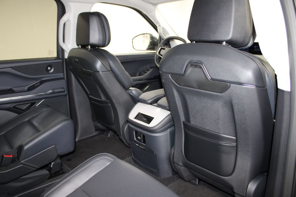 New 2027 Lincoln Navigator Premiere RWD image 35