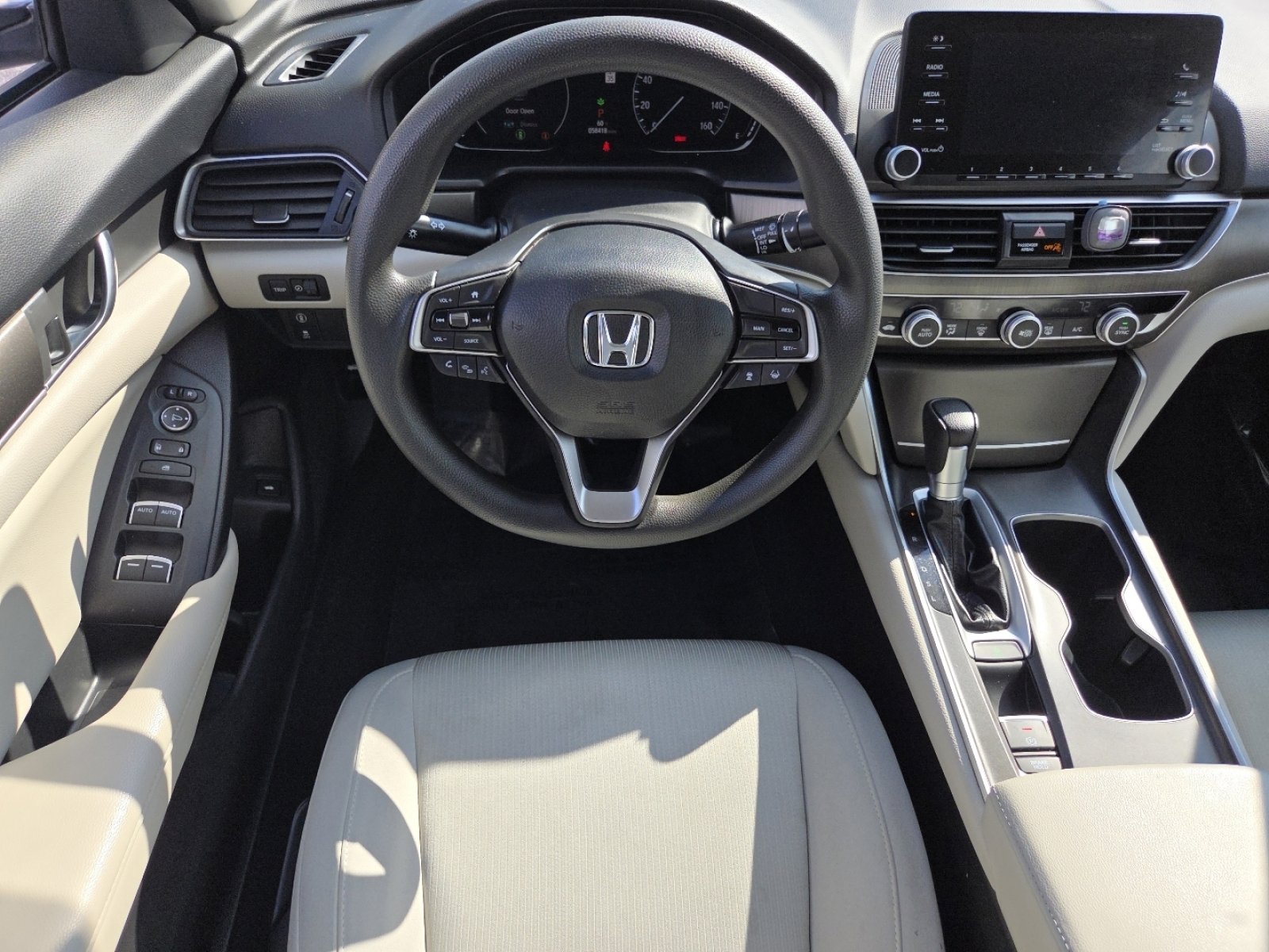 Certified 2018 Honda Accord LX image 24