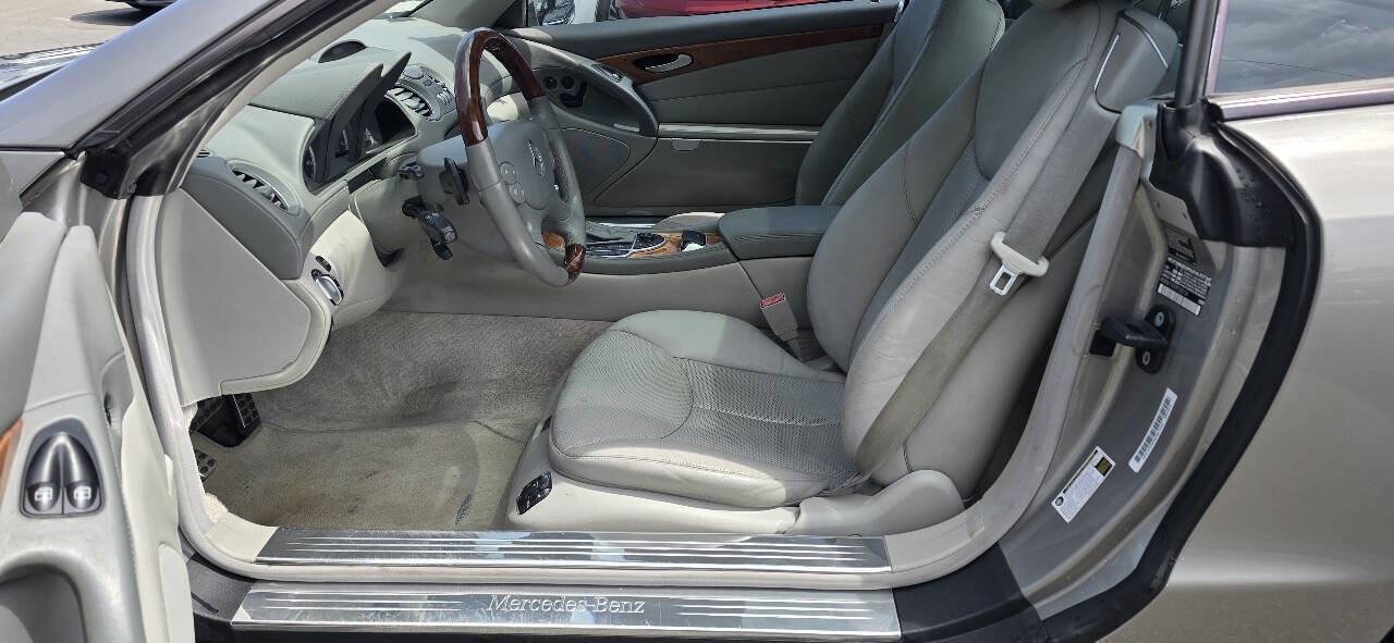 Used 2007 Mercedes-Benz SL 550 w/ AMG Sport Pkg image 12